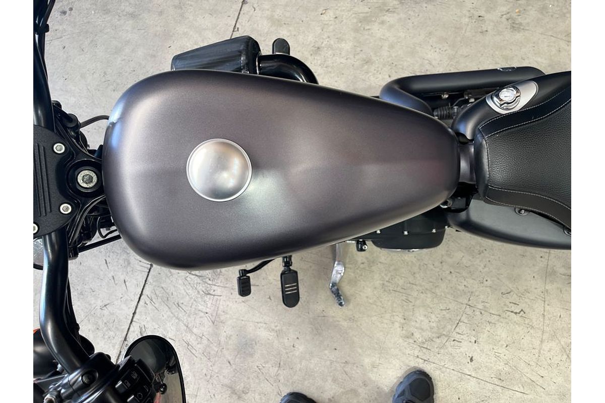 2015 Harley-Davidson SPORTSTER 16 IRON 883