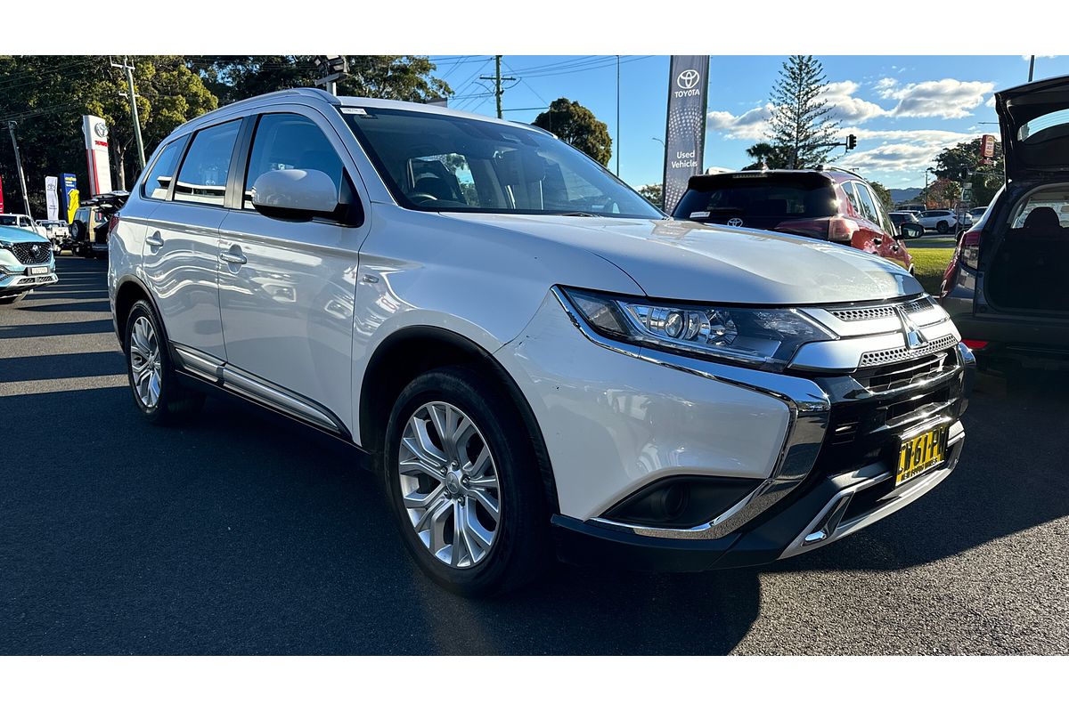 SOLD 2019 Mitsubishi Outlander ES Used SUV Coffs Harbour NSW