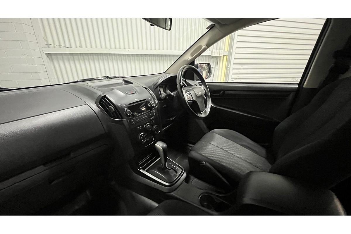 2016 Isuzu D-MAX SX High Ride Rear Wheel Drive