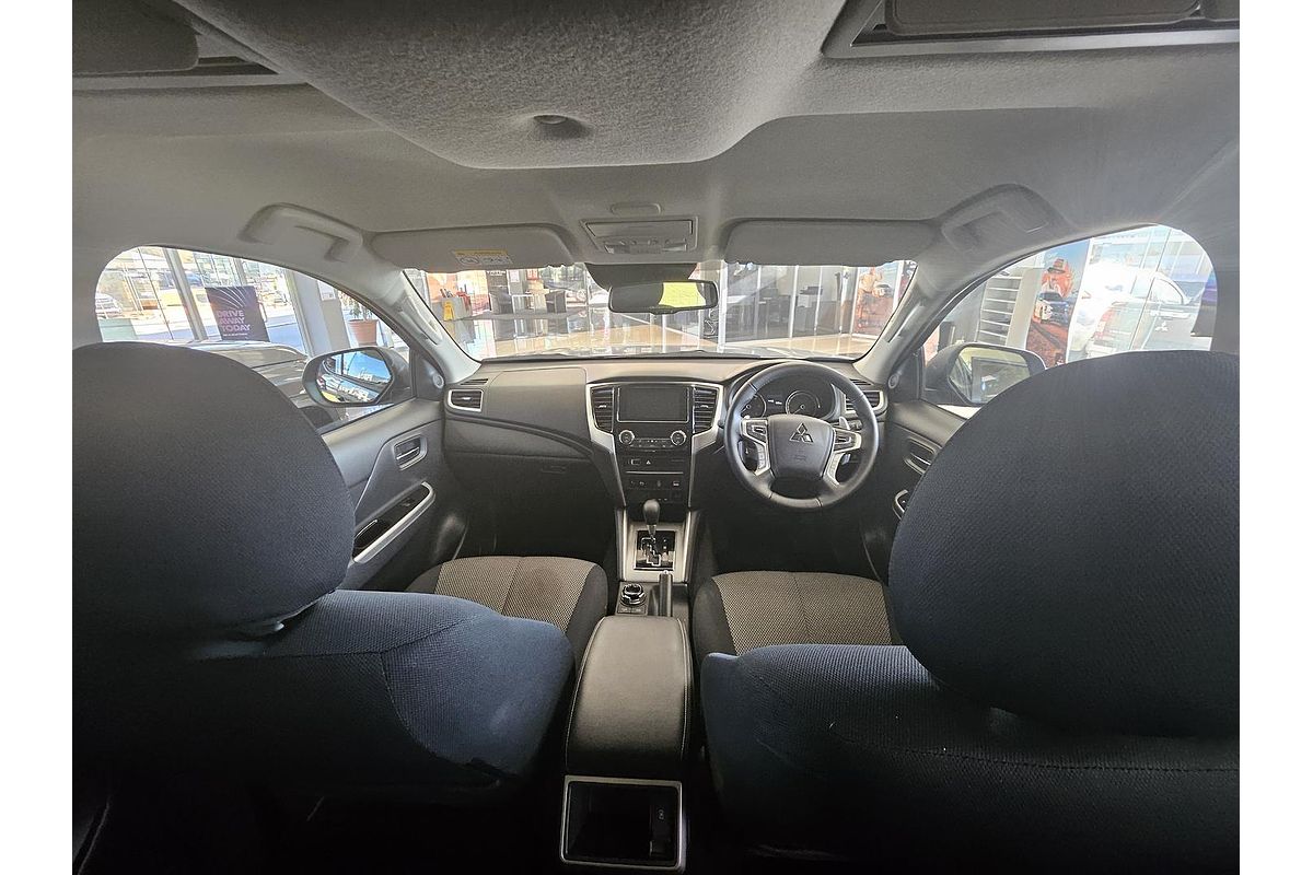 2023 Mitsubishi Triton GLS MR 4X4
