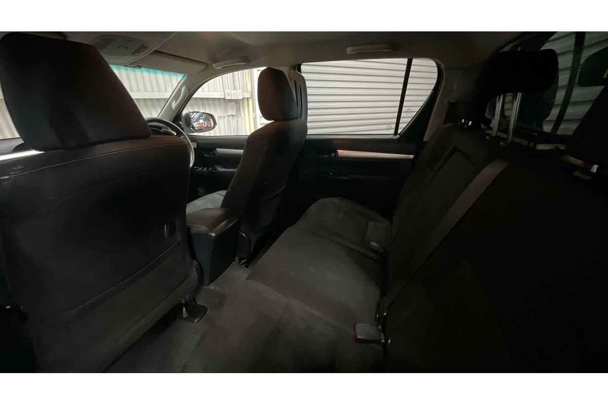 2016 Toyota Hilux SR5 GUN126R 4X4