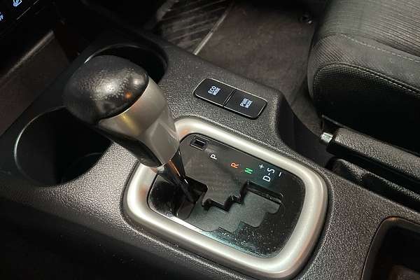 2016 Toyota Hilux SR5 GUN126R 4X4