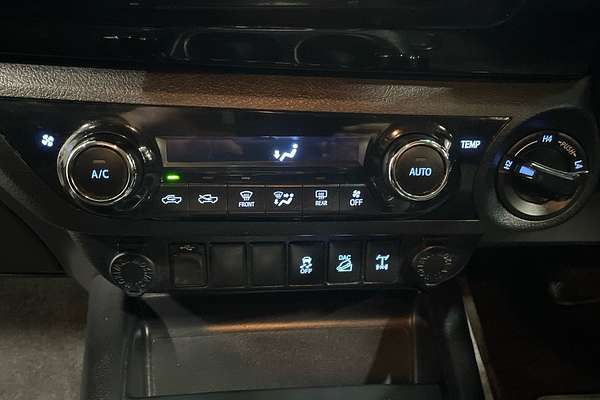 2016 Toyota Hilux SR5 GUN126R 4X4