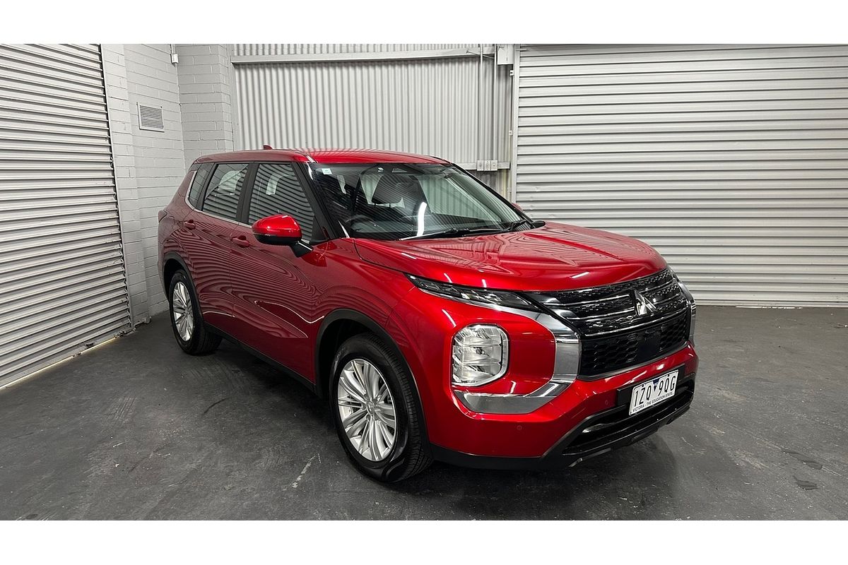 2022 Mitsubishi Outlander ES ZM
