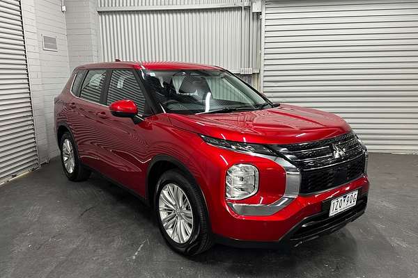 2022 Mitsubishi Outlander ES ZM