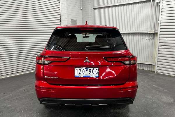 2022 Mitsubishi Outlander ES ZM