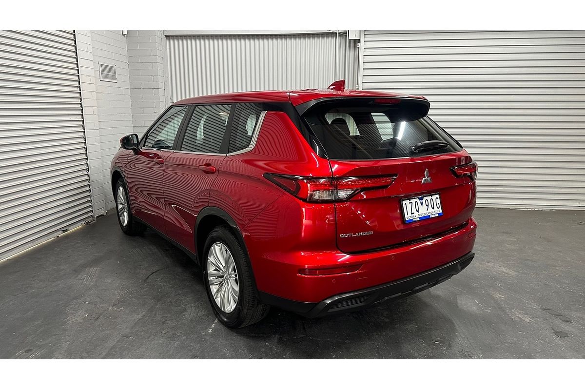 2022 Mitsubishi Outlander ES ZM
