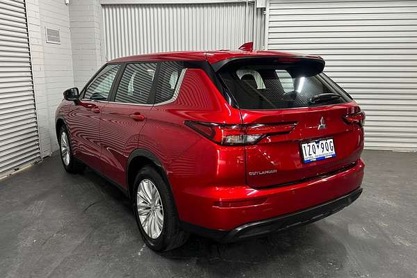 2022 Mitsubishi Outlander ES ZM