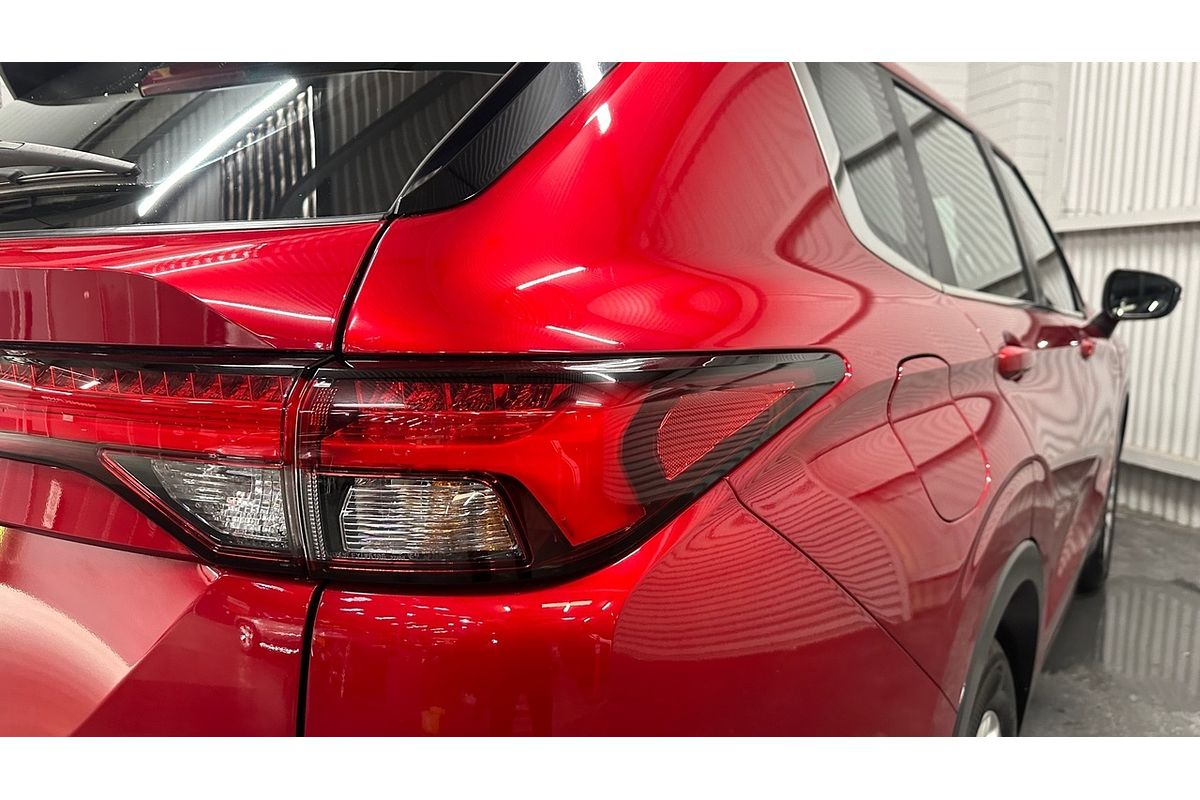 2022 Mitsubishi Outlander ES ZM