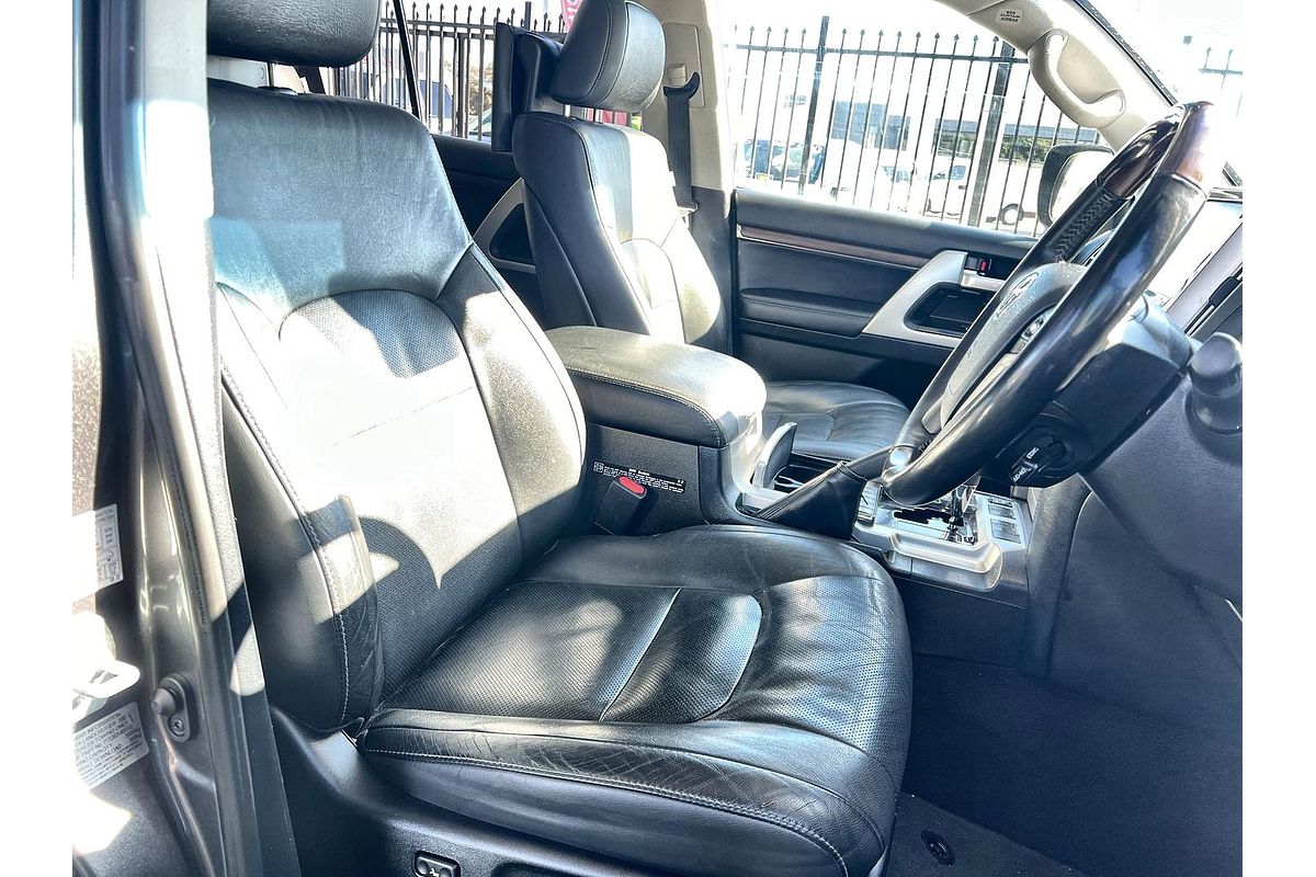 2020 Toyota Landcruiser Sahara VDJ200R