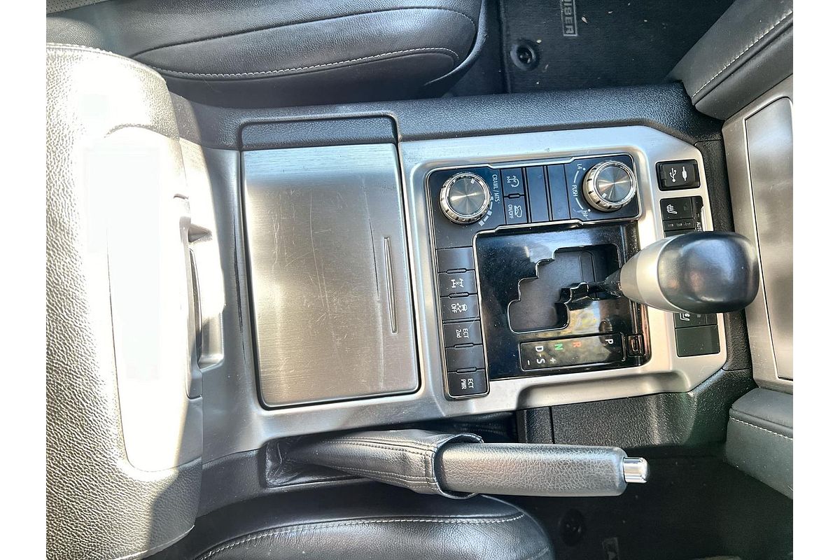 2020 Toyota Landcruiser Sahara VDJ200R