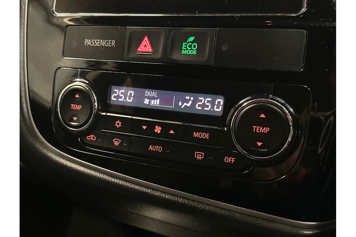 2016 Mitsubishi Outlander LS Safety Pack ZK