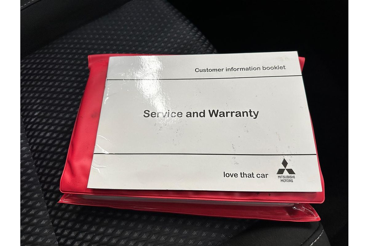 2016 Mitsubishi Outlander LS Safety Pack ZK