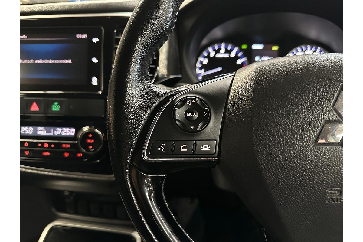 2016 Mitsubishi Outlander LS Safety Pack ZK