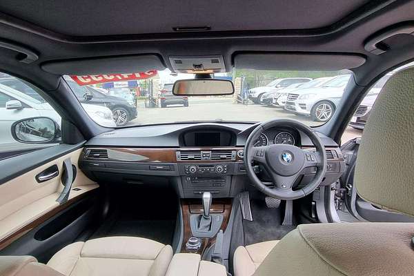 2009 BMW 3 Series 323i E91