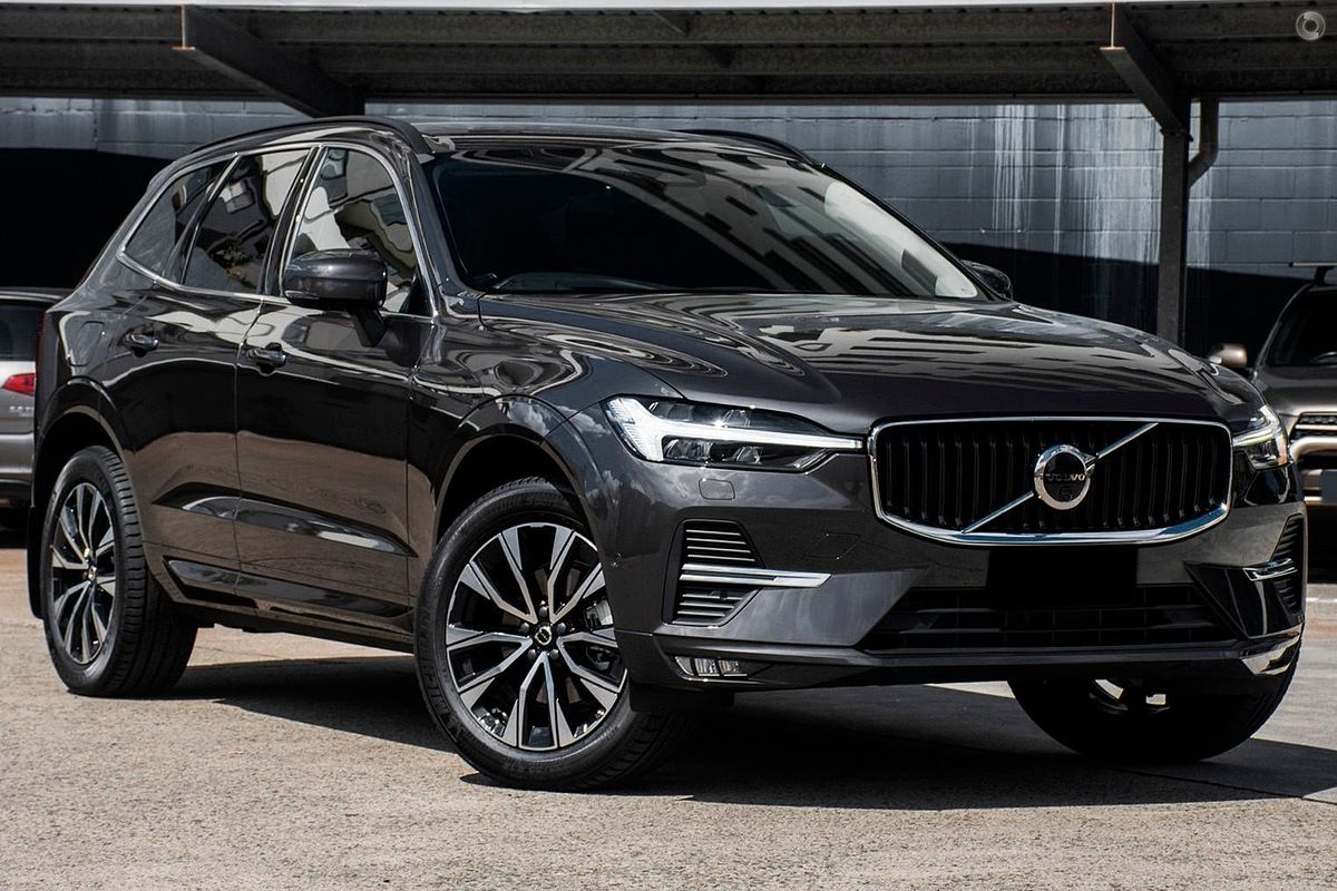 2023 Volvo XC60 Plus B5