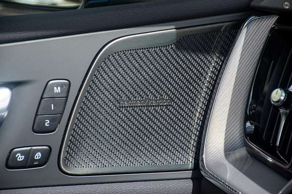 2023 Volvo XC60 Plus B5