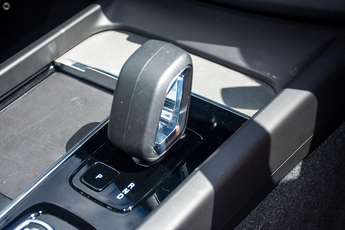 2023 Volvo XC60 Plus B5