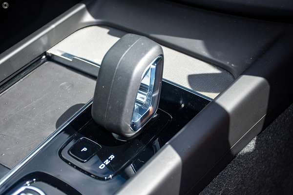 2023 Volvo XC60 Plus B5