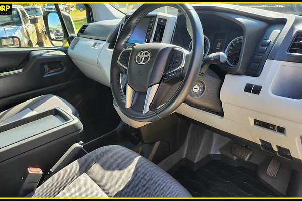 2019 Toyota Hiace Commuter GDH322R