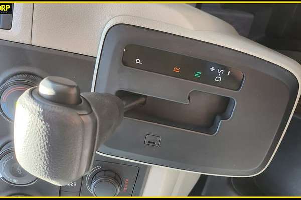 2019 Toyota Hiace Commuter GDH322R