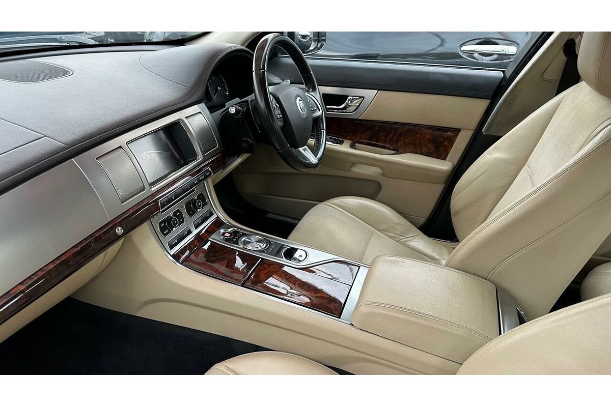 2012 Jaguar XF Luxury X250