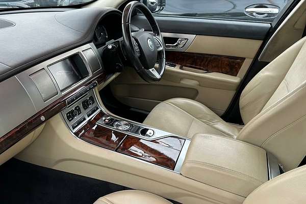 2012 Jaguar XF Luxury X250