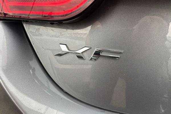 2012 Jaguar XF Luxury X250
