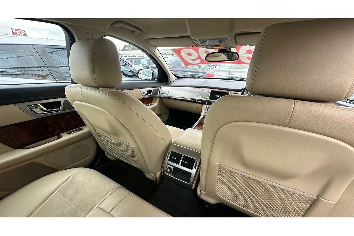 2012 Jaguar XF Luxury X250