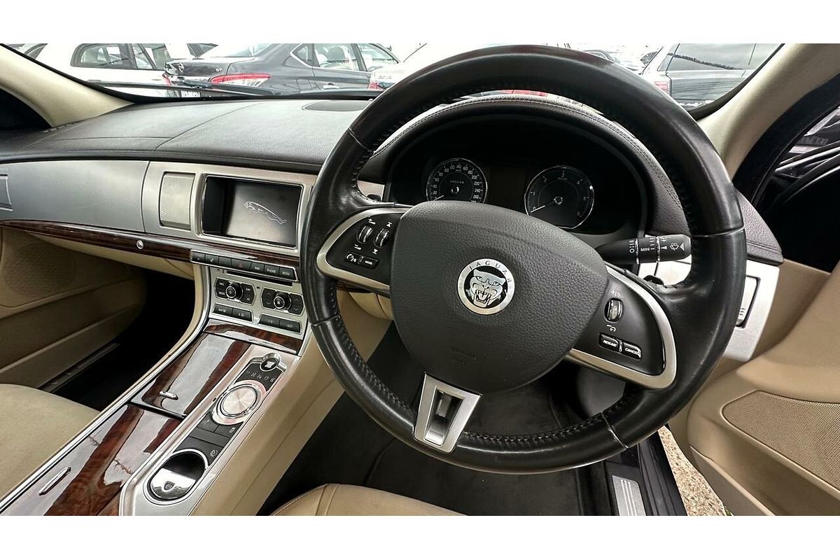 2012 Jaguar XF Luxury X250