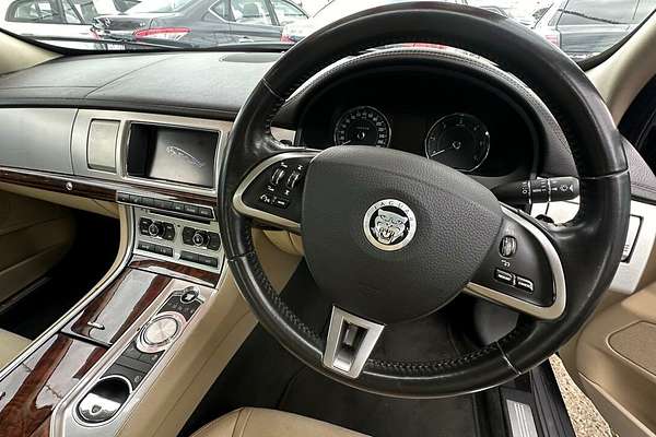 2012 Jaguar XF Luxury X250