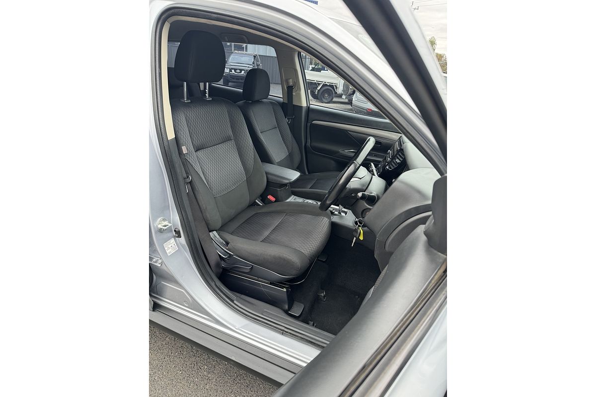 2012 Mitsubishi Outlander LS ZH