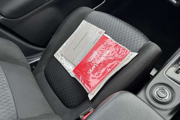 2012 Mitsubishi Outlander LS ZH