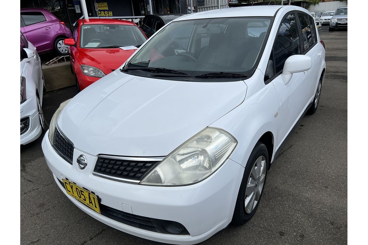 2006 Nissan Tiida ST C11