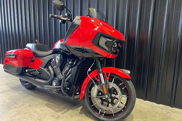 2024 Indian CHALLENGER DARKHORSE