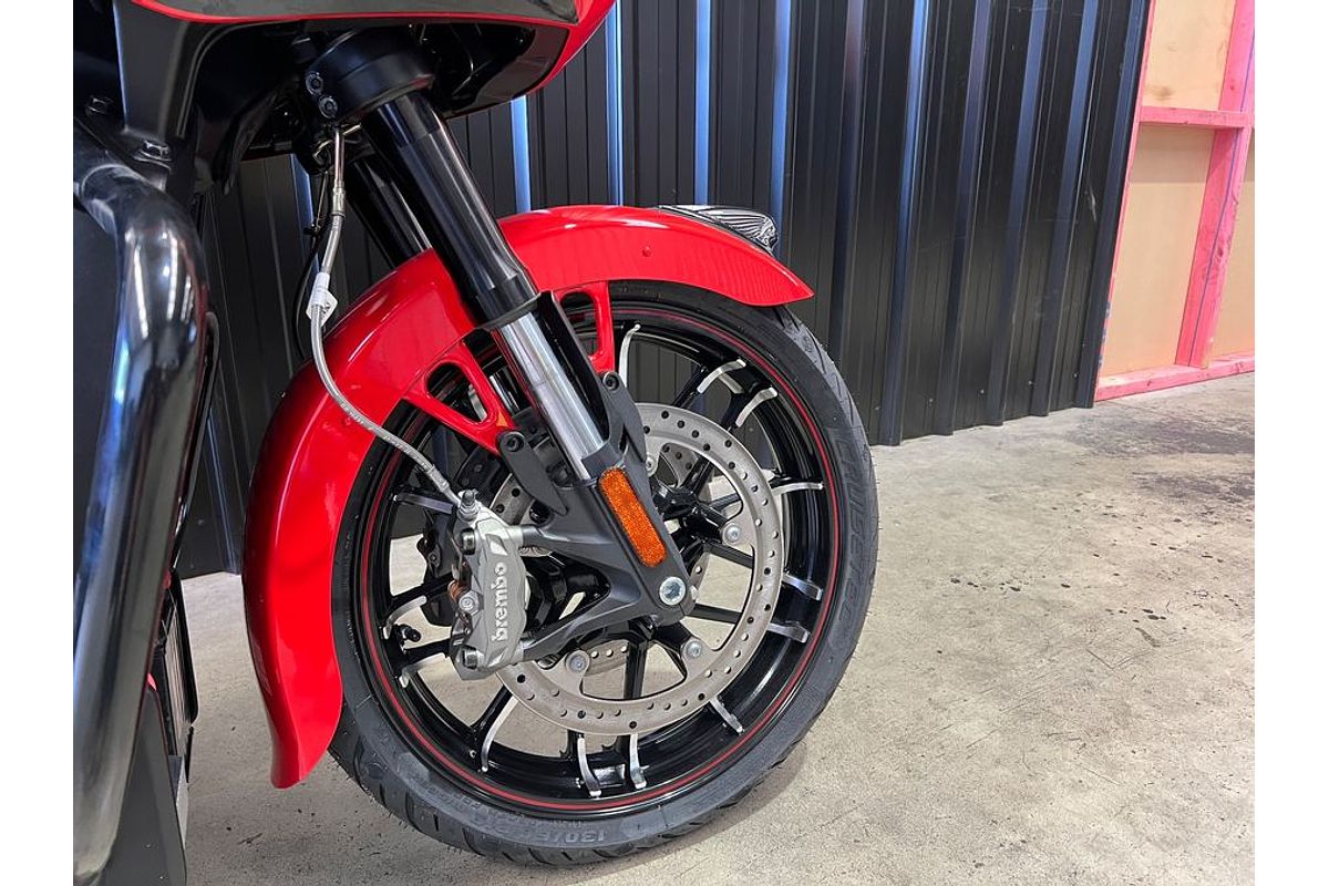 2024 Indian CHALLENGER DARKHORSE