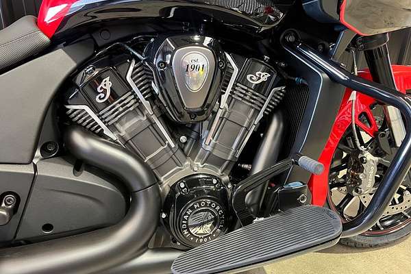 2024 Indian CHALLENGER DARKHORSE