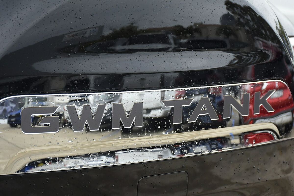 2024 GWM Tank 500 Lux Hybrid P03