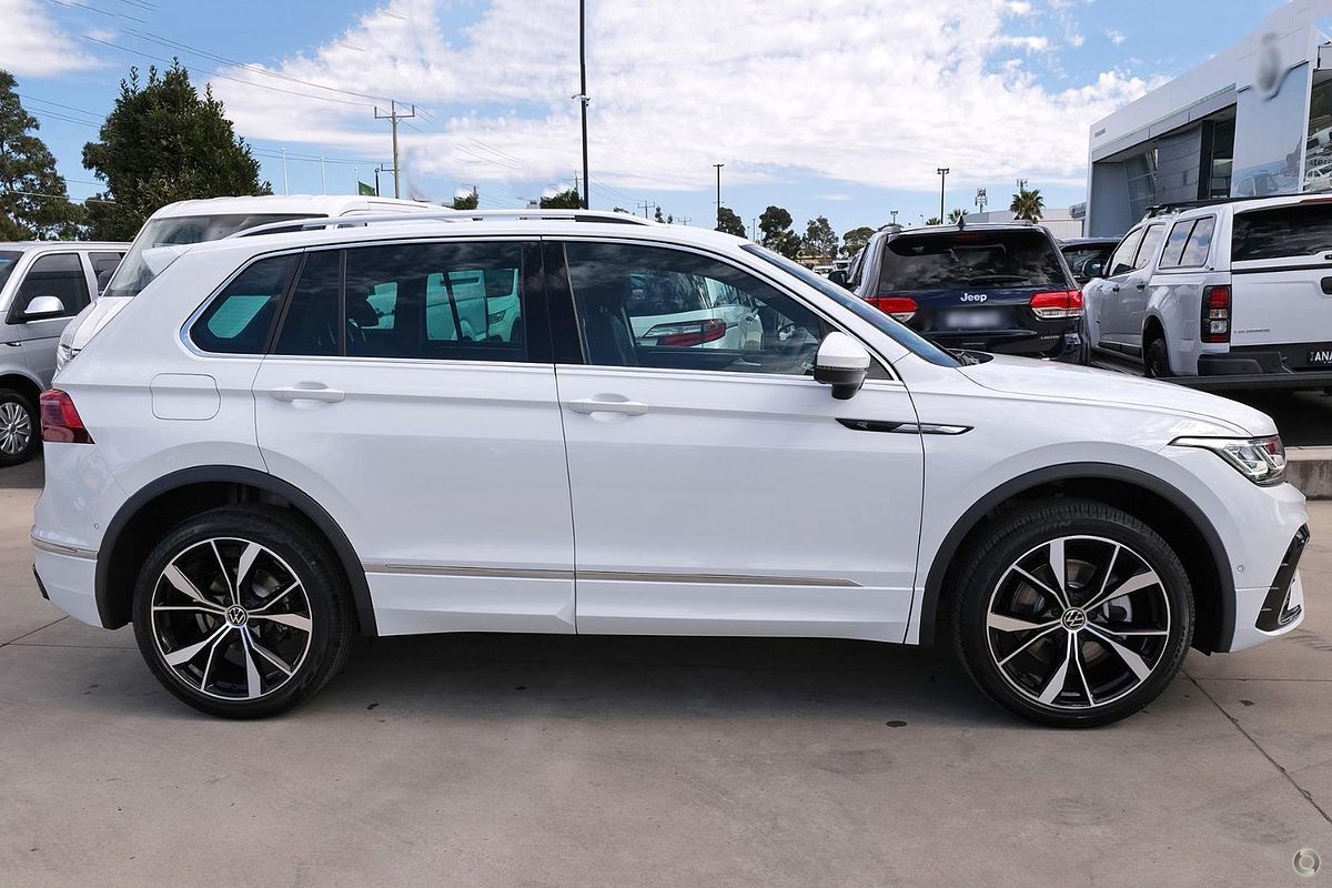 2023 Volkswagen Tiguan 162TSI R-Line 5N