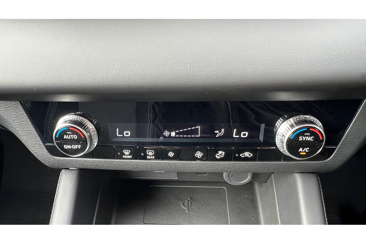 2023 Mitsubishi Outlander LS ZM