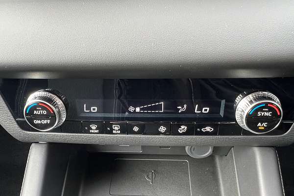 2023 Mitsubishi Outlander LS ZM