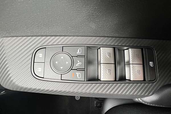 2023 Mitsubishi Outlander LS ZM