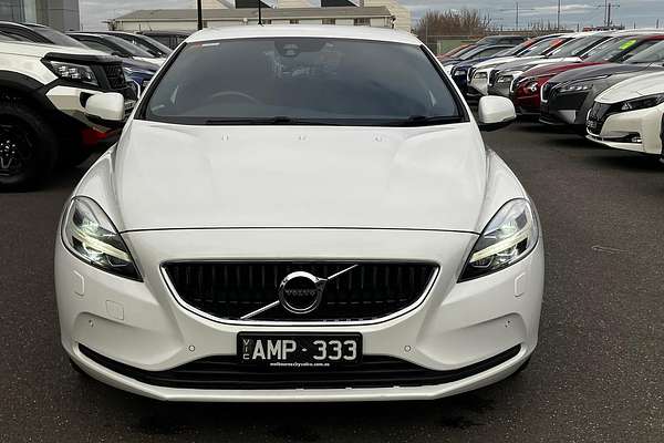 2017 Volvo V40 T3 Momentum