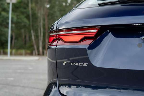 2022 Jaguar F-PACE P400 R-Dynamic SE X761