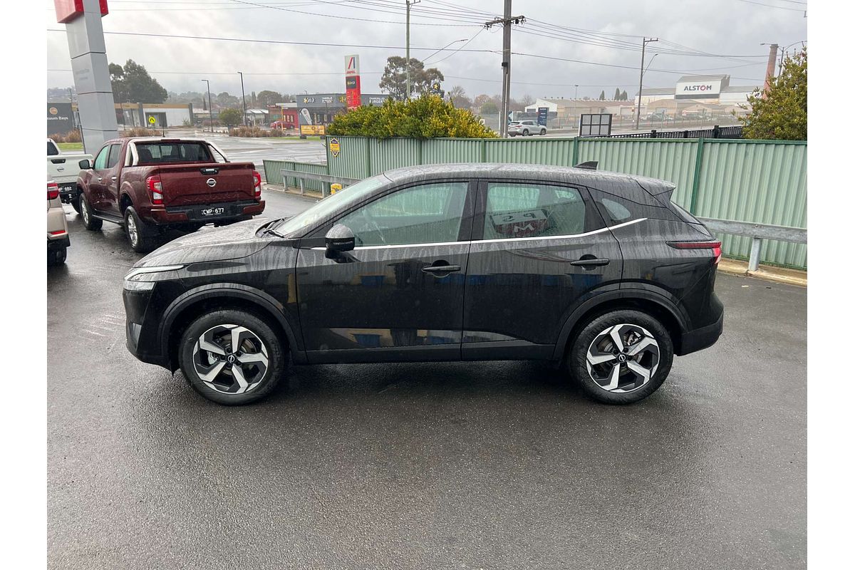 2024 Nissan QASHQAI ST+ J12