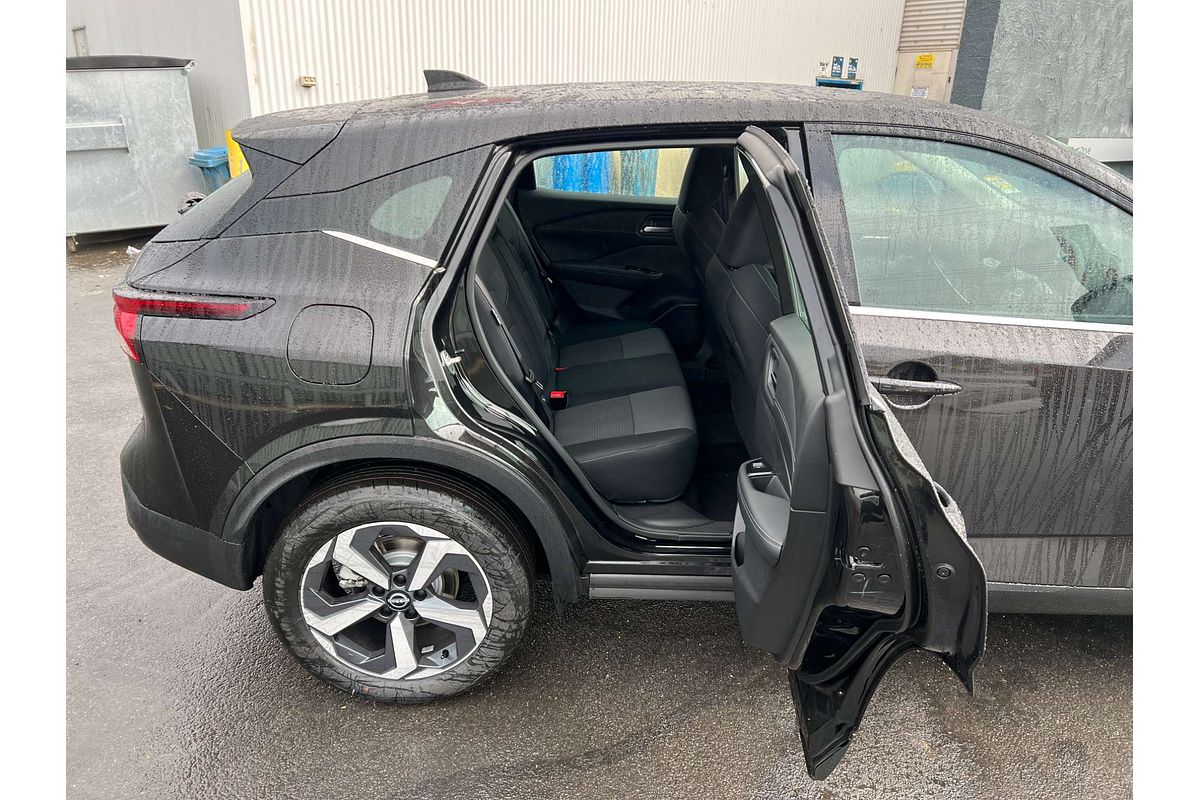 2024 Nissan QASHQAI ST+ J12