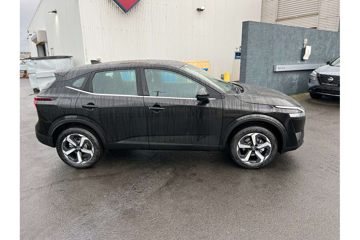 2024 Nissan QASHQAI ST+ J12
