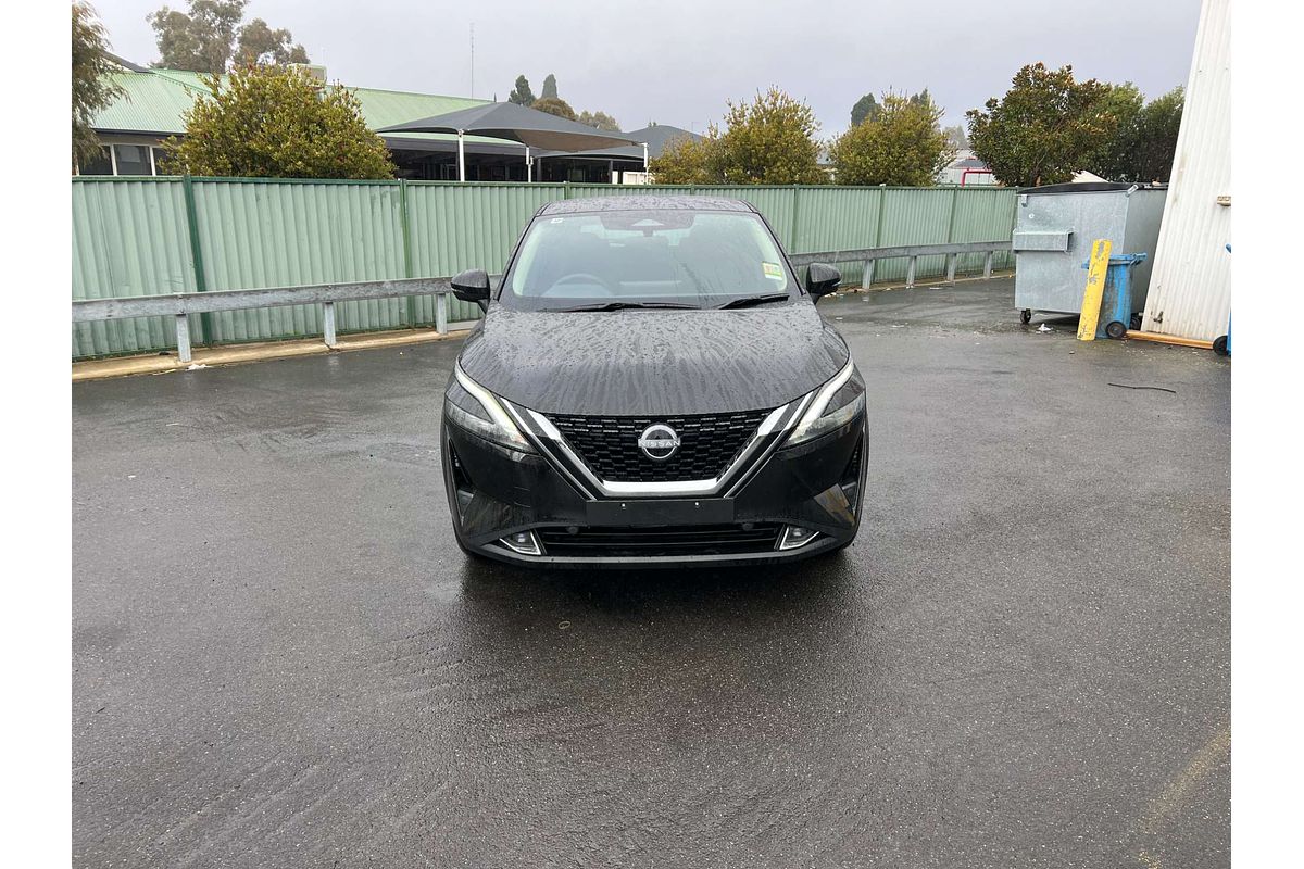 2024 Nissan QASHQAI ST+ J12