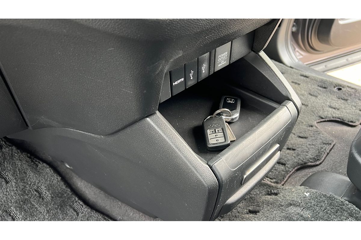 2015 Honda Odyssey VTi-L RC MY16