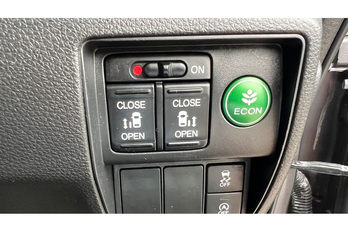 2015 Honda Odyssey VTi-L RC MY16